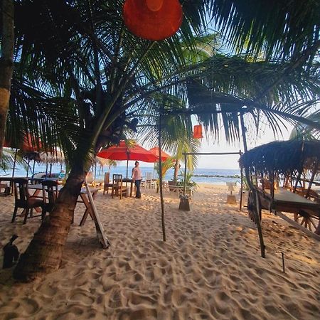 Blue Horizon Beach Hotel Tangalle Exterior foto
