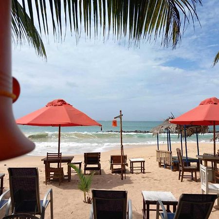 Blue Horizon Beach Hotel Tangalle Exterior foto