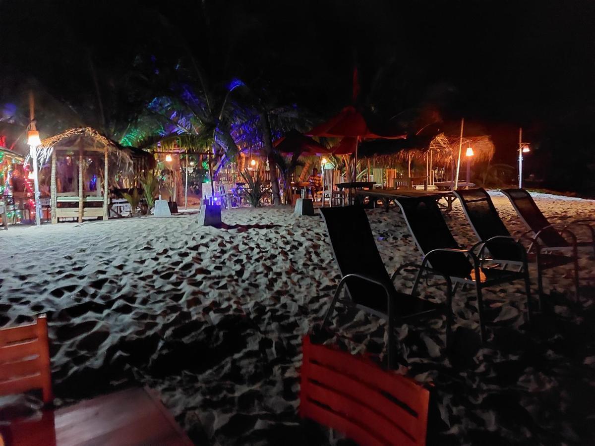 Blue Horizon Beach Hotel Tangalle Exterior foto