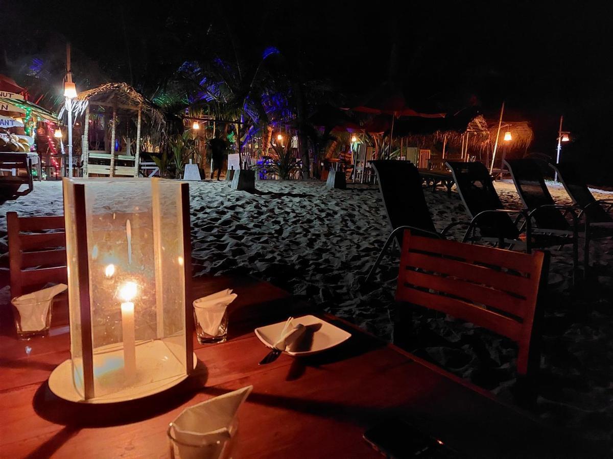 Blue Horizon Beach Hotel Tangalle Exterior foto