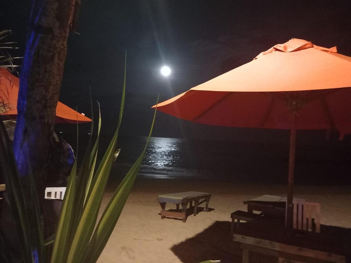 Blue Horizon Beach Hotel Tangalle Exterior foto