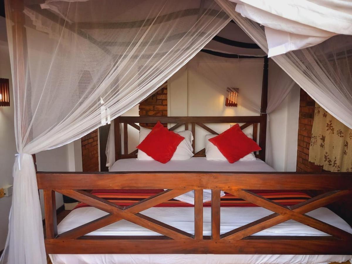 Blue Horizon Beach Hotel Tangalle Exterior foto