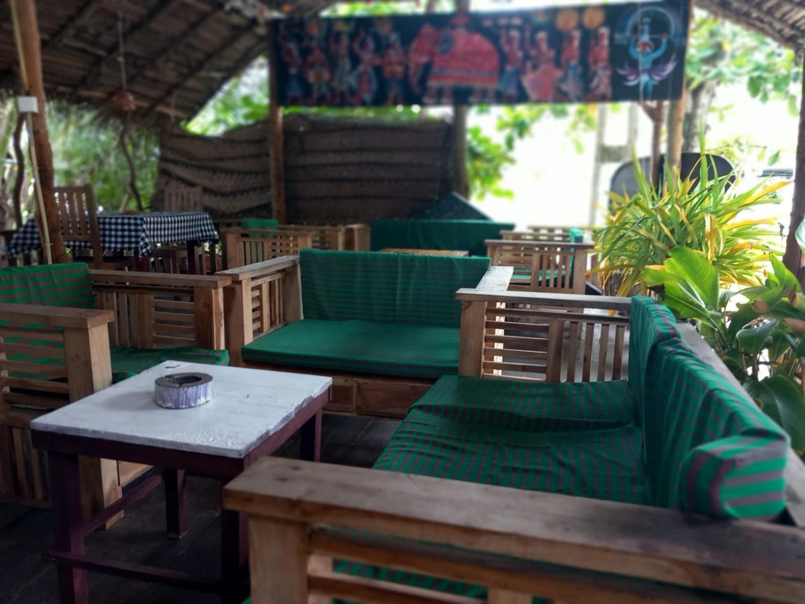 Blue Horizon Beach Hotel Tangalle Exterior foto
