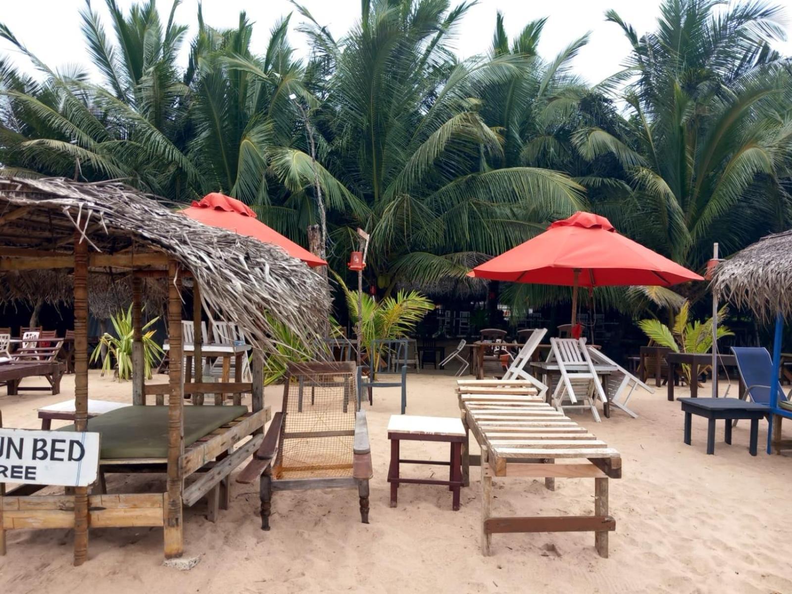 Blue Horizon Beach Hotel Tangalle Exterior foto