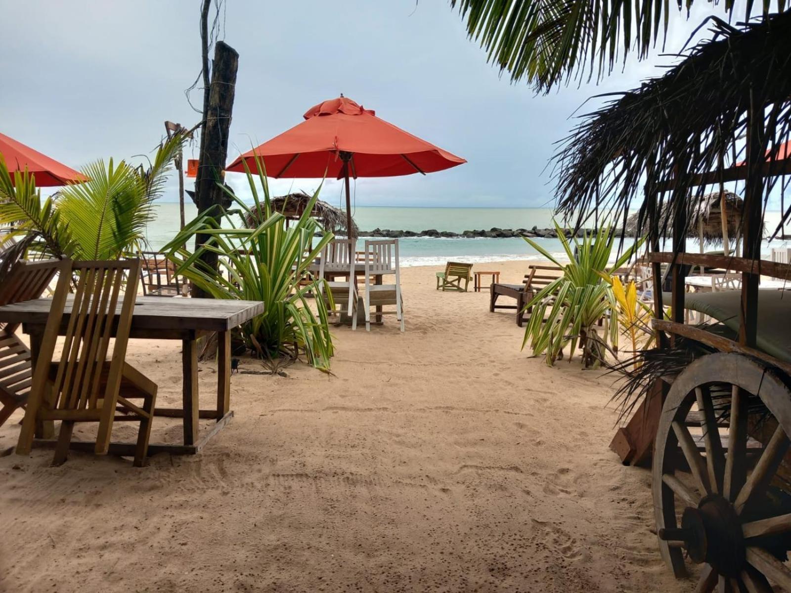 Blue Horizon Beach Hotel Tangalle Exterior foto