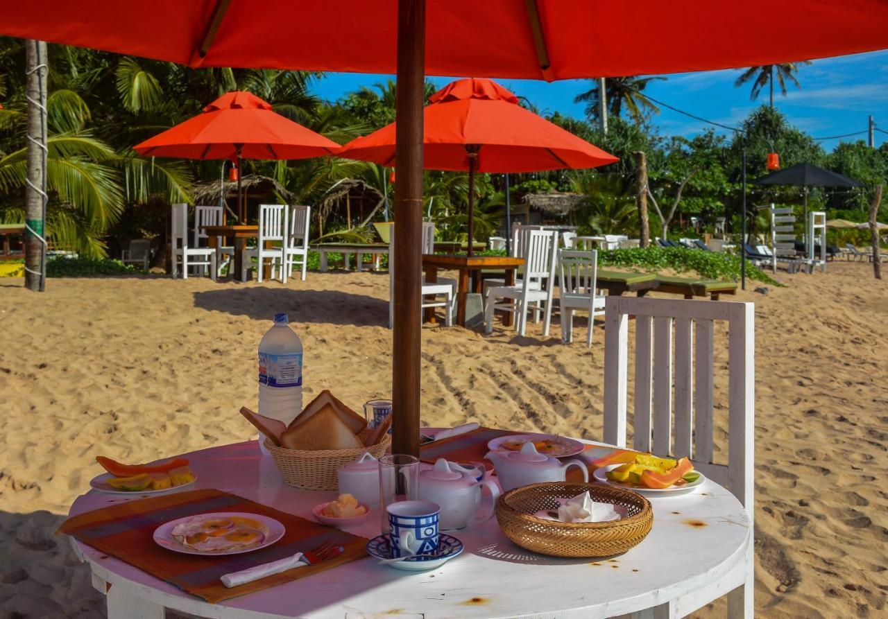 Blue Horizon Beach Hotel Tangalle Exterior foto